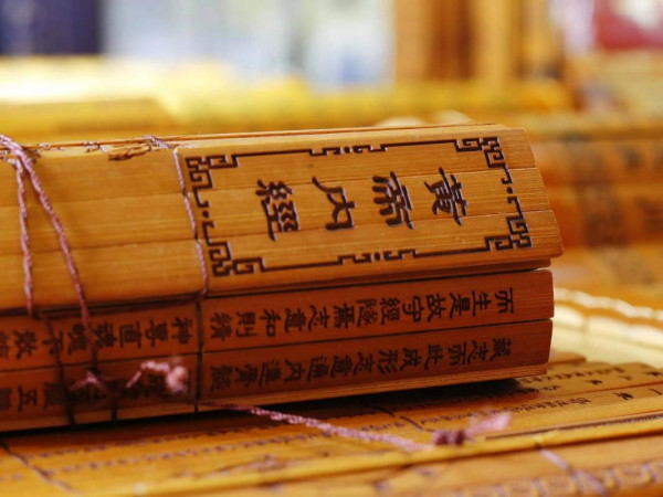 透过现象看本质图片素材,褐青色斑真实案例