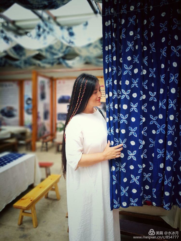 有一种蓝叫青花蓝,有一种颜色叫中国红