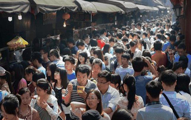 国庆要去浪?周冬雨刘亦菲等女星开包,10件单品斗赢票圈不会输