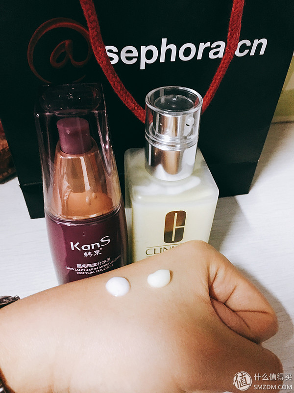 韩束墨菊深度补水套装,狠狠爱自己书评