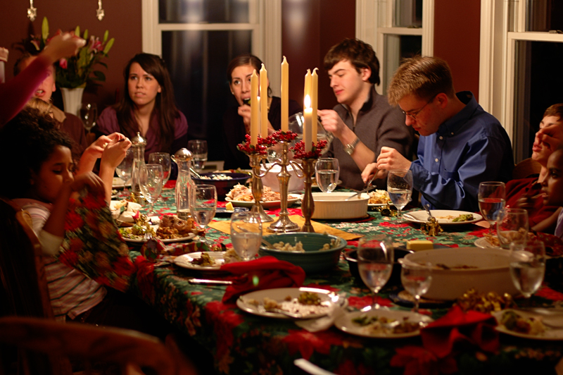 晚餐吃太多的十大危害,晚餐吃太饱疾病