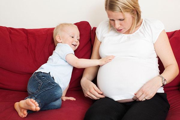 乙肝想要二胎都需要注意什么 (乙肝生二胎有危险吗)