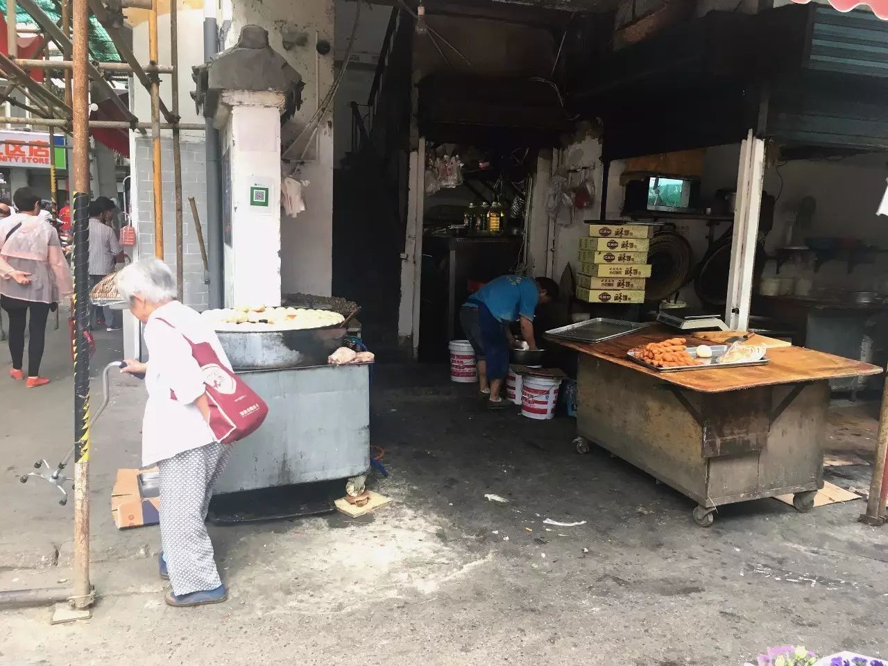 50块吃遍一条街,怀揣五千元