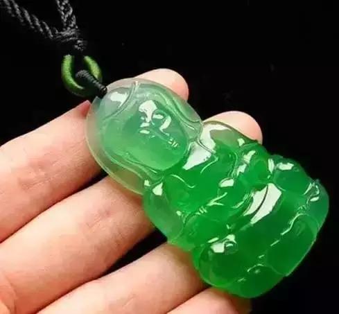 打开母亲留下的遗物,打开母亲留下的箱子