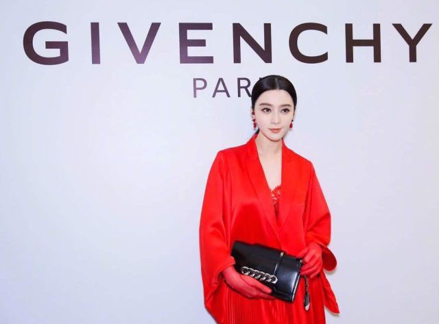 当下最流行的7款秋冬包包,17款流行包