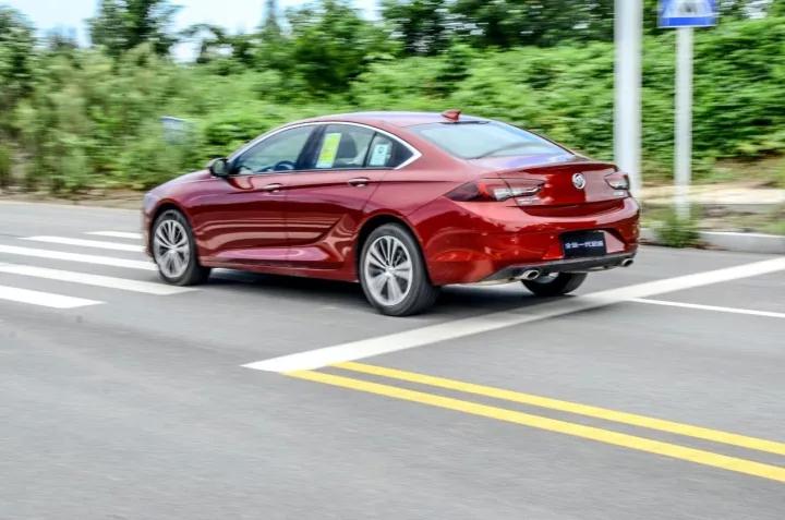 君威帕萨特雅阁凯美瑞怎么选,君威为什么比凯美瑞雅阁便宜