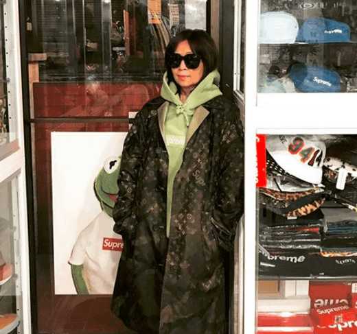 潮妈就是要这样穿搭！你还敢说Supreme是年轻潮人专利吗？