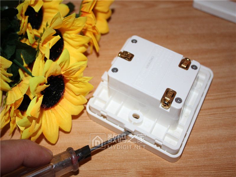 中科电工和公牛插座哪个好,中科电工开关插座质量怎么样