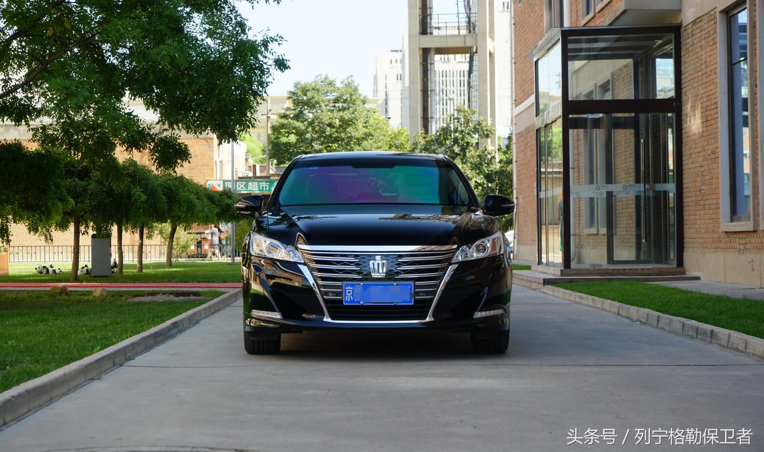 皇冠14代精英版试驾视频测评,14代皇冠车主用车评论