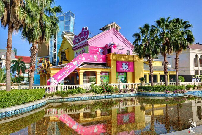 三亚天气一直显示下雨能去吗,十月中旬三亚天气下雨吗