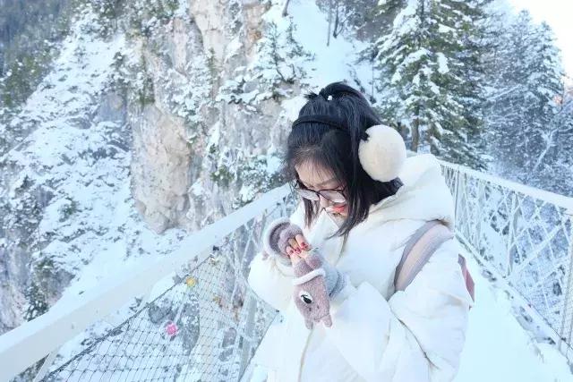 《景区包场指南》：如何在人肉堆里拍出“空无一人”的照片？