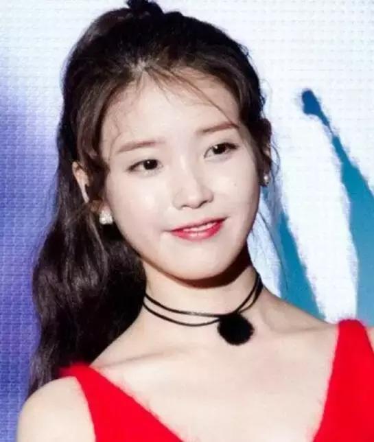 自卷法式刘海简单版,现在最火的刘海自制