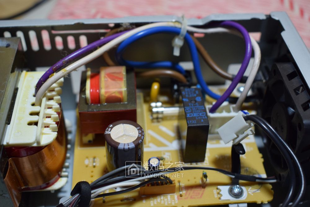 索尼uda1听感评测,索尼vf1功放拆解