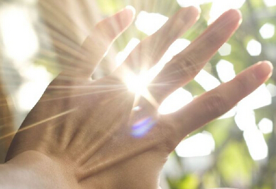 白癜风用药后脸发红是好转吗,白癜风治疗发红是有好转了吗