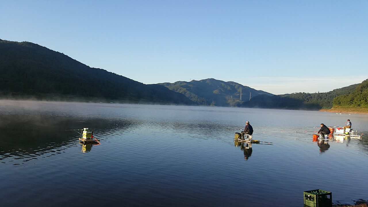 疯了！他驻钓水库35天，创下了3个纪录！