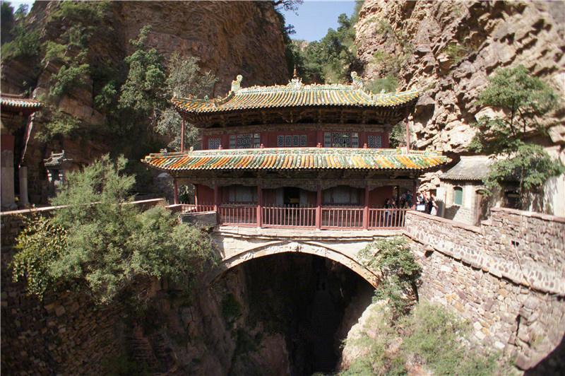 灵寿花溪谷到平山沕沕水多远,石家庄客运北站沕沕水旅游专线车