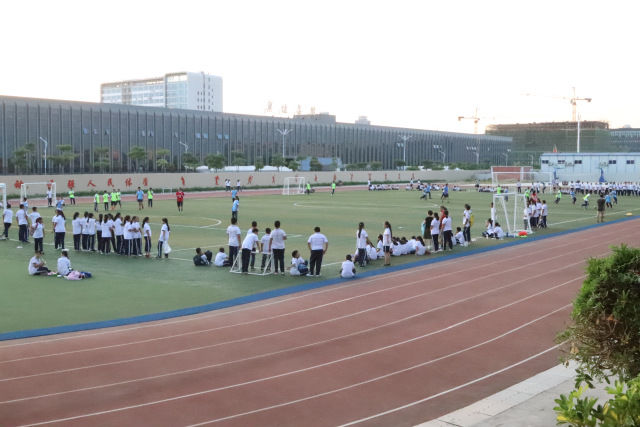 厦门学校的校风比较好,厦门足球特色学校莲龙小学