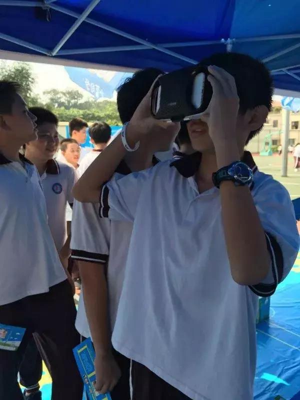 分享5个很酷的足球技巧,让你轻松学一下足球