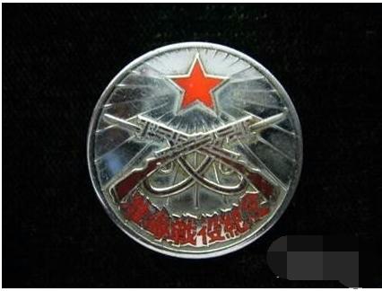 勋章数不过来，他叫陈廷儒，你一定不知道！国庆节，向老兵致敬！