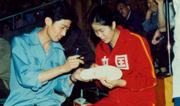 回力鞋在国外真的很火吗,回力鞋历史价格