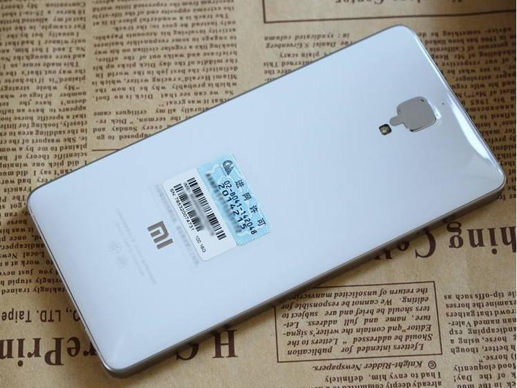 小米最强老旗舰,3080mAh+5寸1080p,降至345元可惜