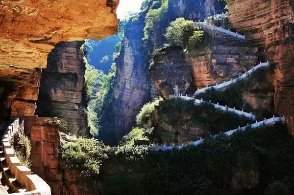 堵在路上别着急,堵在高速上不要慌