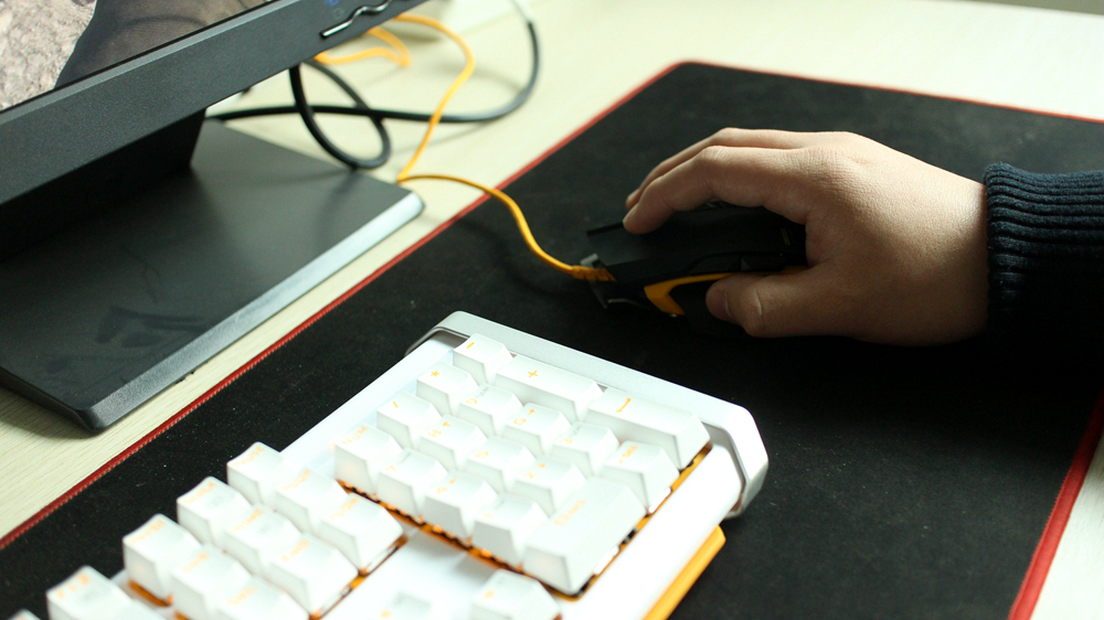 无线鼠标能像有线一样稳定吗,无线鼠标稳定性超过有线鼠标了吗