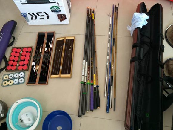 钓鱼是一条不归之路,钓鱼是条不归路一上钩就下不来