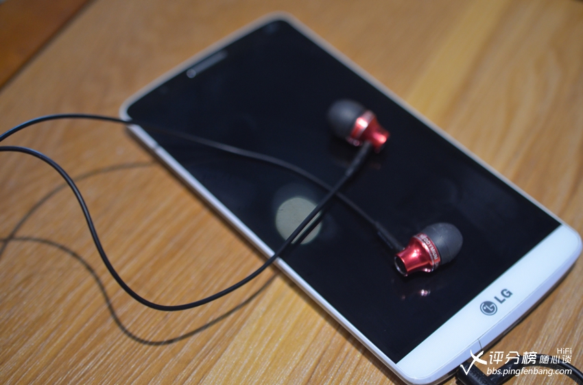 飞利浦对比松下便携式剃须刀,飞利浦监听耳机铁三角