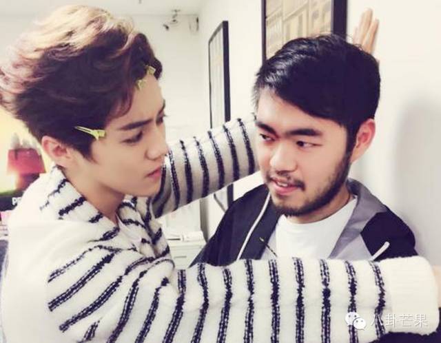 鹿晗因偶像破吉尼斯纪录,鹿晗破了吉尼斯纪录又有事了