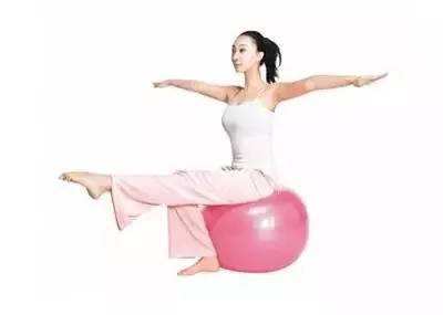 瑜伽球收腹按摩,收腹按摩球