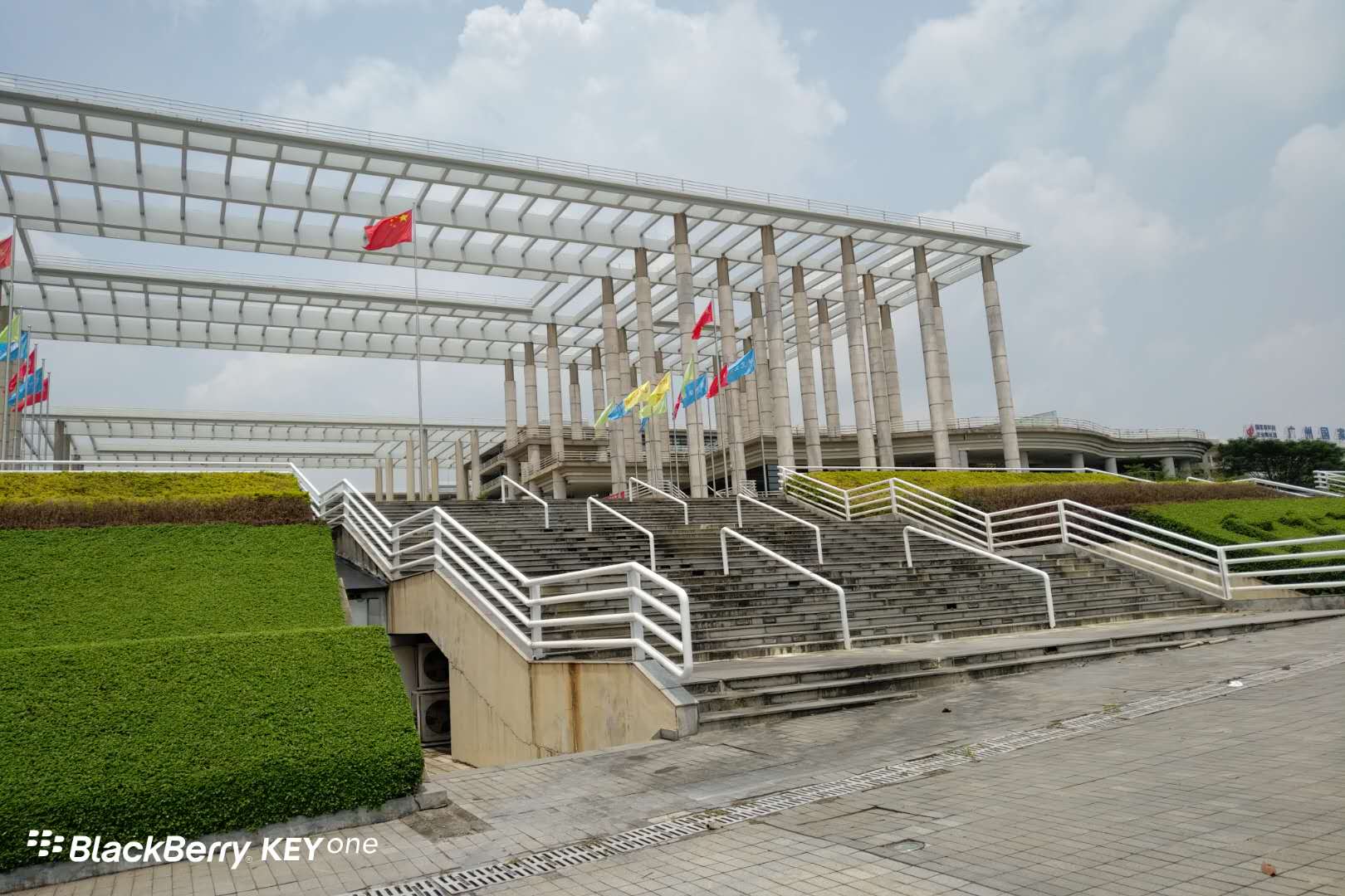 黑莓手机blackberrykeyone,黑莓keyone的bbb100-1是什么版本