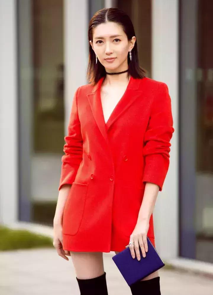 阿玛尼什么颜色口红最好用显白,李佳琦推荐适合秋冬的显白口红