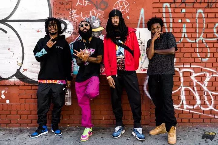 一件t恤才400,supreme经典款t恤