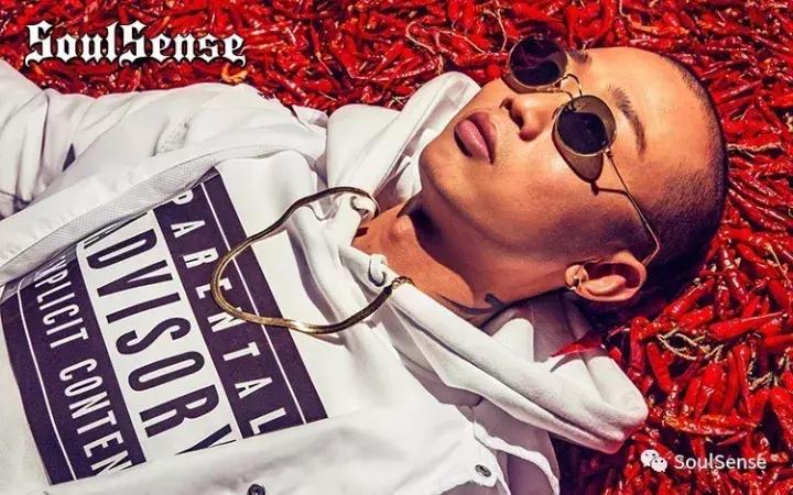 从《中国有嘻哈》rapper的服饰，看2017秋季服饰搭配