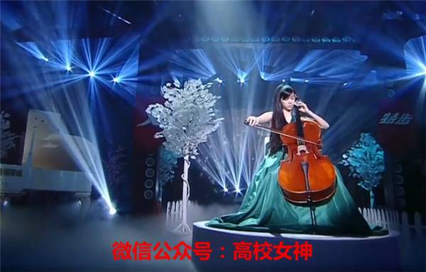 欧阳娜娜三姐妹颜值相差大,欧阳娜娜三姐妹一共几岁了