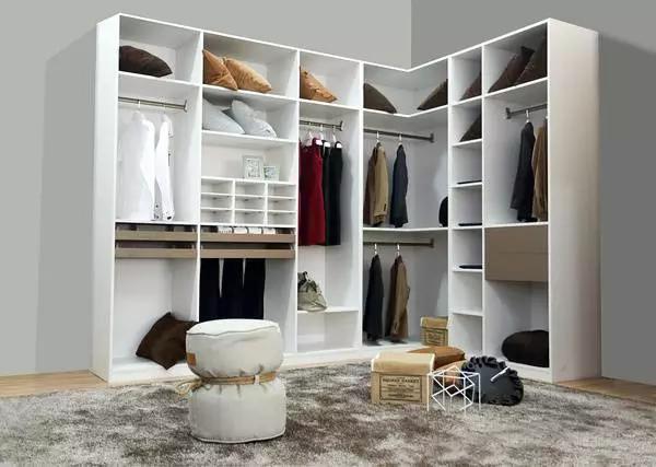 品牌衣柜和小厂家定制衣柜的区别,金属组合衣柜好还是定制衣柜好