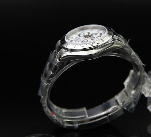 劳力士迪通拿戴着丢人吗,劳力士迪通拿金表是真的吗