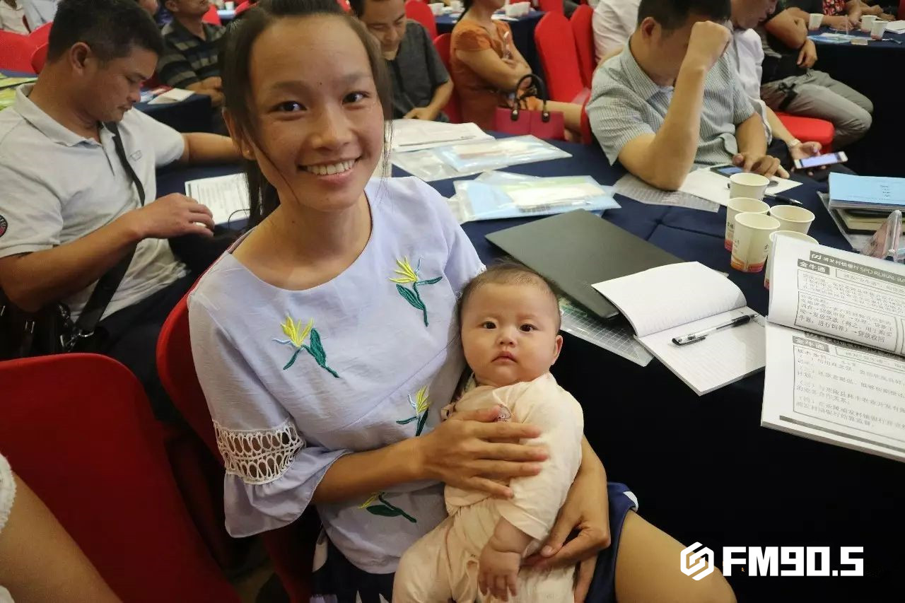 湖南代购农村土特产靠什么赚钱,贫困村发展电商