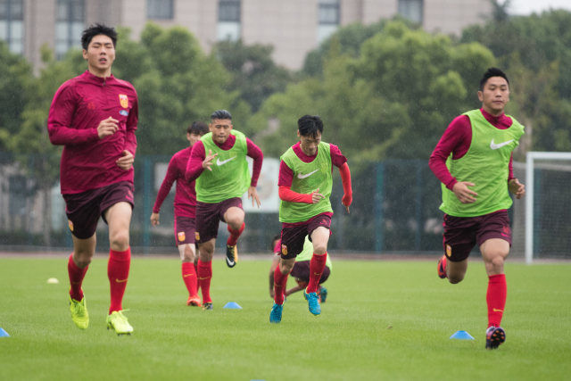 不坠青云志|临江合刃!U22男足迎战洪都拉斯海报出炉