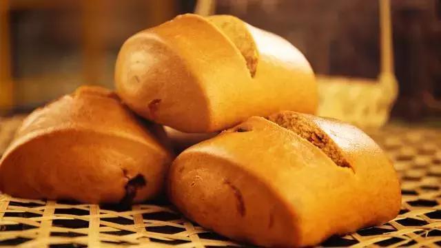 一只馒头成了网红1年开100家铺子，他带着馒头称霸中华美食界