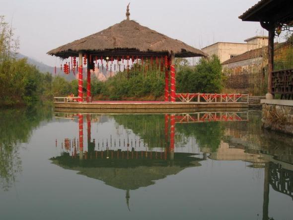 广东怀集县龙岩洞著名景点,广东溶洞旅游攻略大全