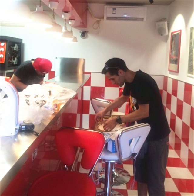 每个饥寒交迫的晚上,一块披萨就能让我荡漾