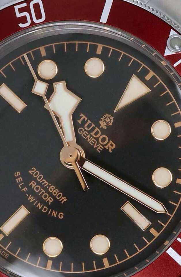 帝舵小红花和劳力士水鬼 (劳力士帝舵小红花)