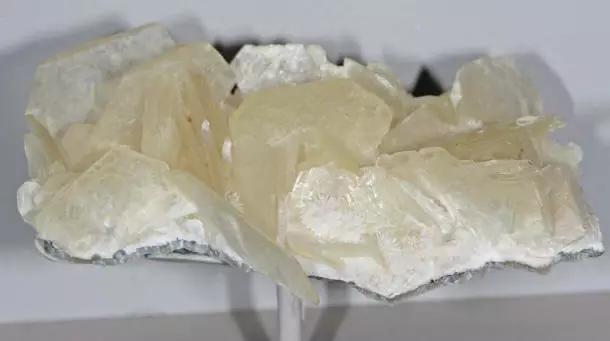 蓝宝石原矿全过程,迪拜顶级奢侈原矿宝石