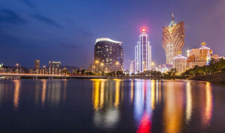 中国人均gdp最牛的是澳门吗,澳门的经济跟香港谁的gdp高