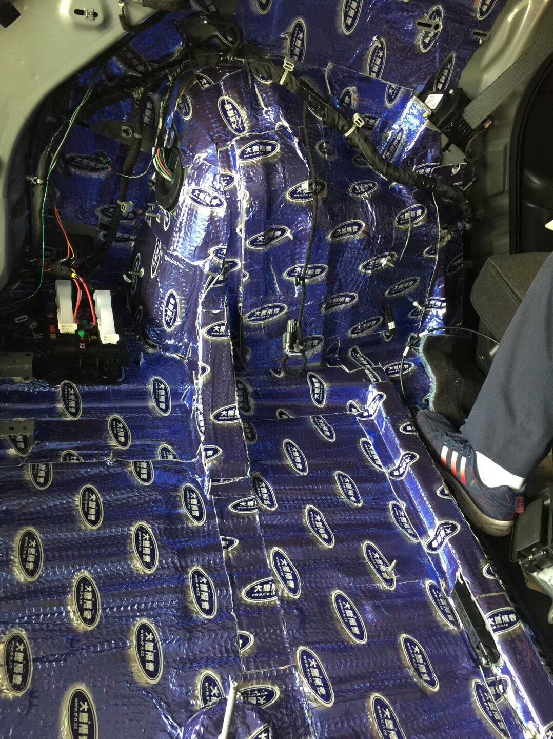 荣威550发动机隔音教程,荣威550整车隔音棉