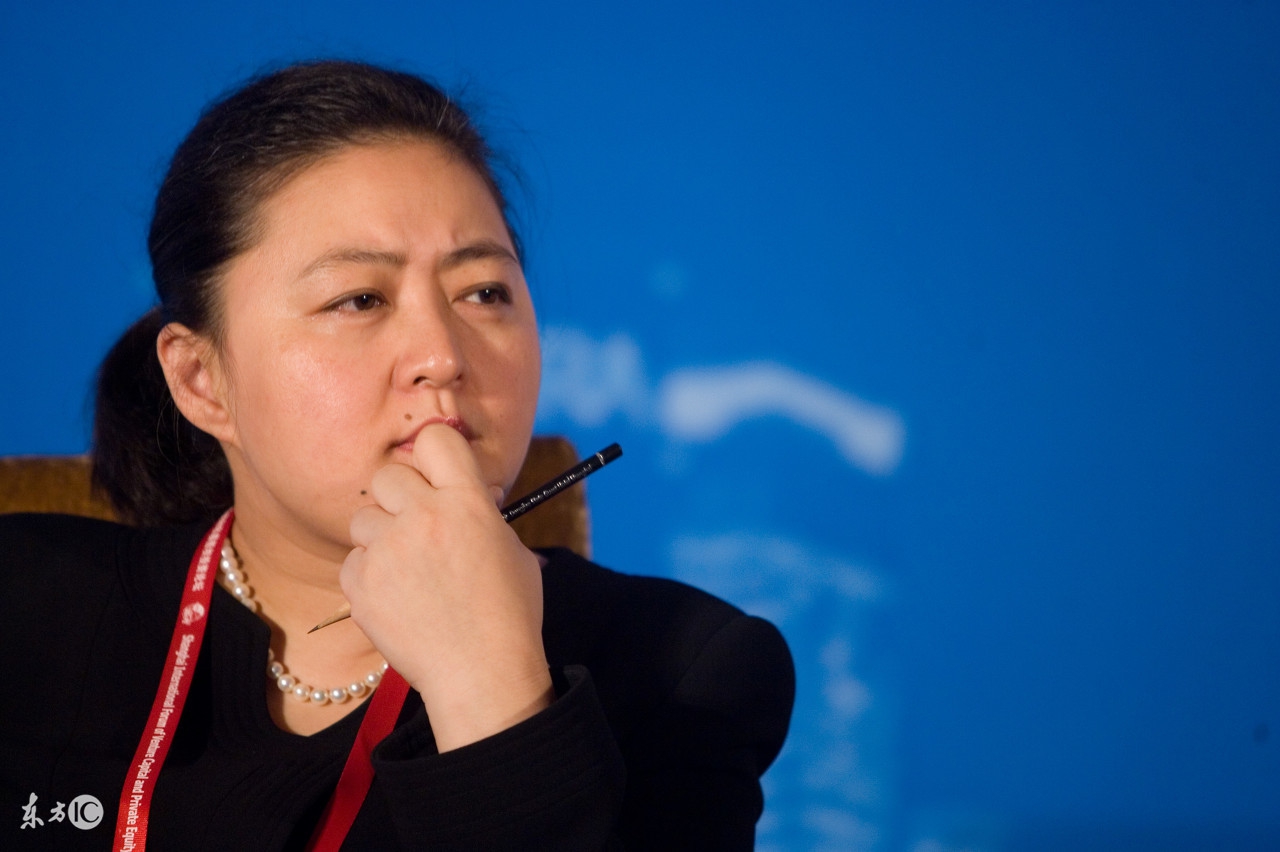 奶茶妹妹和刘强东怎么走到一起的,刘强东是奶茶妹妹的第二选择