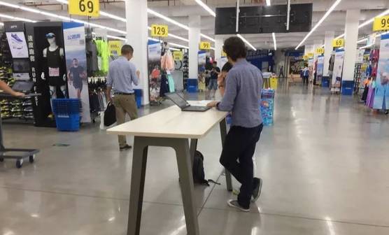 电商打不垮这家服装实体店？！只因这七招！