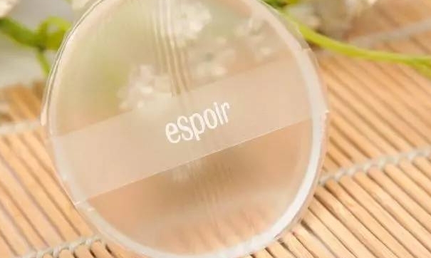 揭开护肤的秘密,瑕疵皮必学的无瑕底妆大法